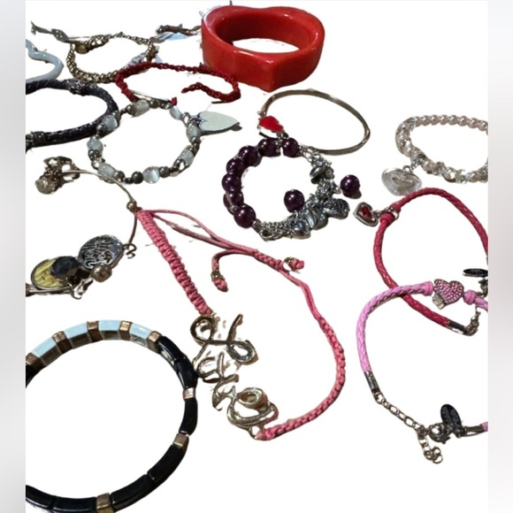 💕21 Heart Themed Bracelets perfect for Valentine’s Day - Picture 3 of 3